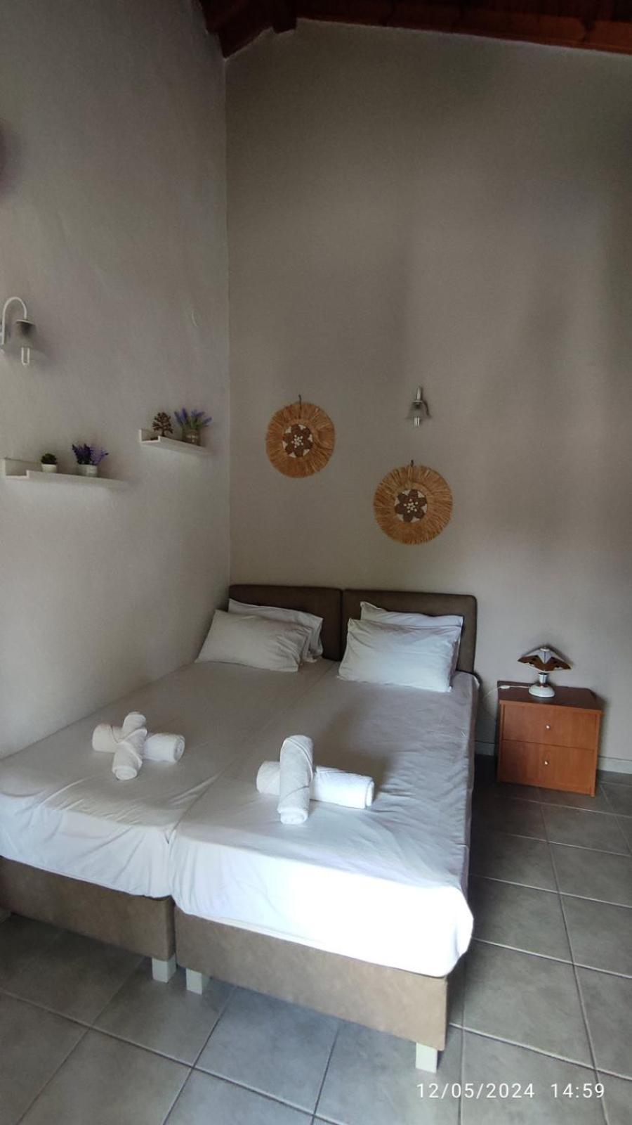 Katerina Rooms Nea Kallikrateia Exterior photo