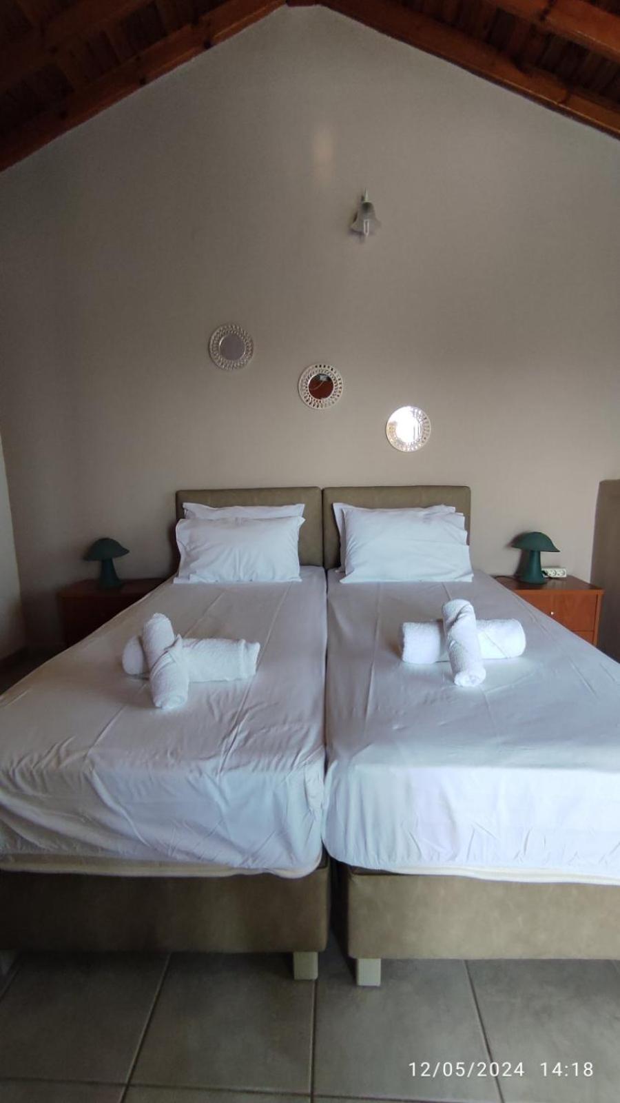 Katerina Rooms Nea Kallikrateia Exterior photo